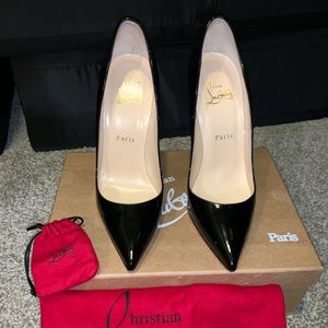 Christian Louboutin So Kate’s size 39